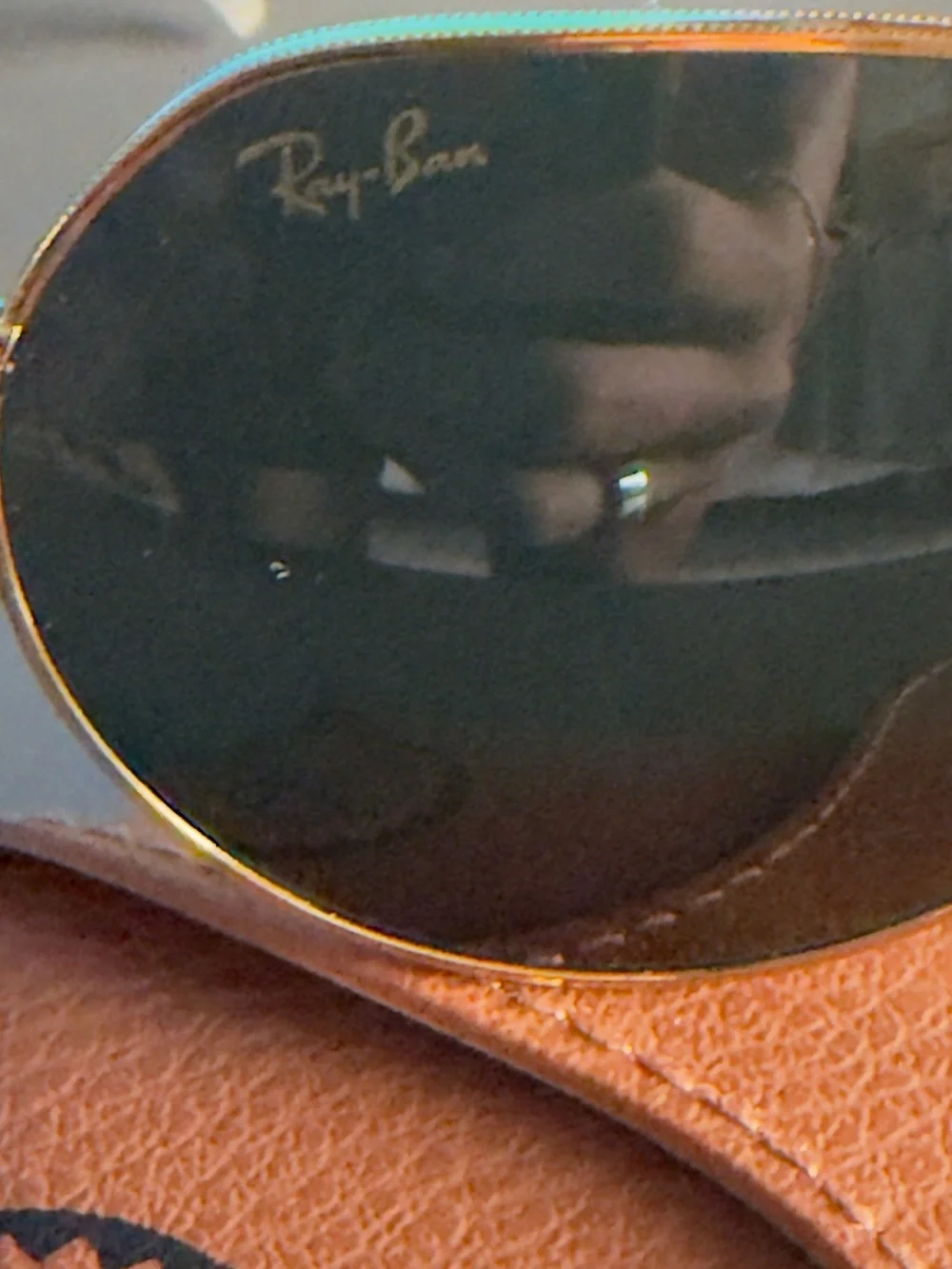 Ray-Ban Gold Frame Dark Green Lens Round Sunglasses with Brown Case